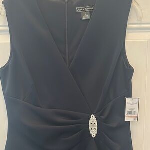 Jessica Howard Elegant Navy Blue Sleeveless Sheath Dress